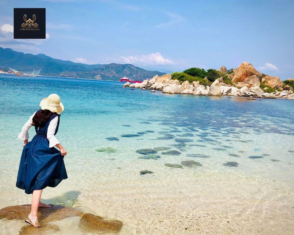 Bãi Nồm - Địa du lịch nổi tiếng khi đặt tour du lịch đảo Bình Ba