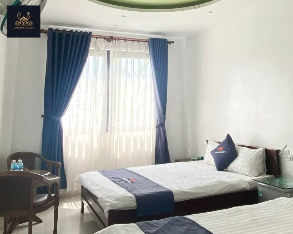 Lưu trú cao cấp cùng Tôm Hùm Palace