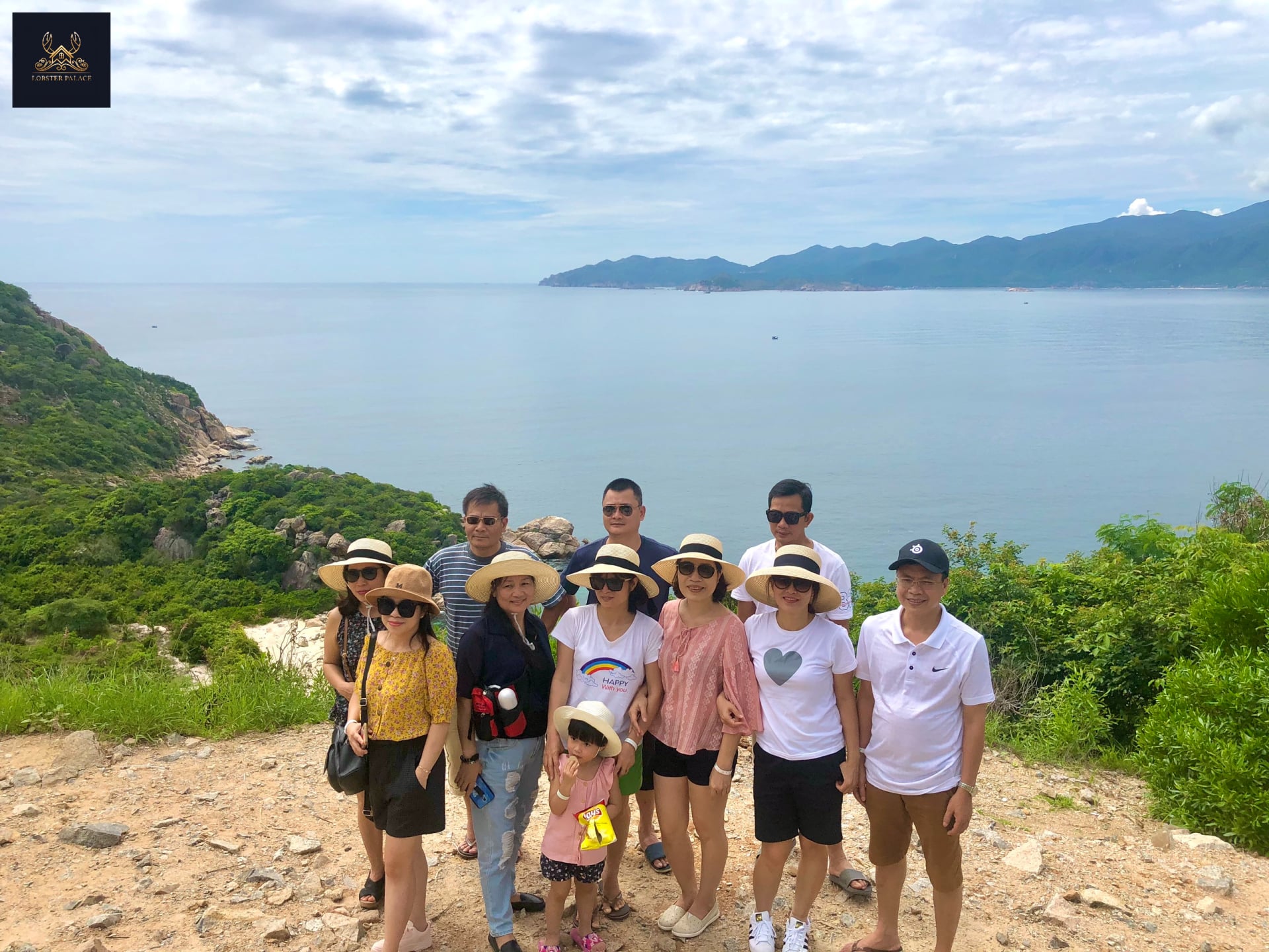 Khách Sạn Bình Ba Nha Trang Giá Rẻ, View Biển Đẹp – Đặt Ngay Tại Tôm Hùm Palace